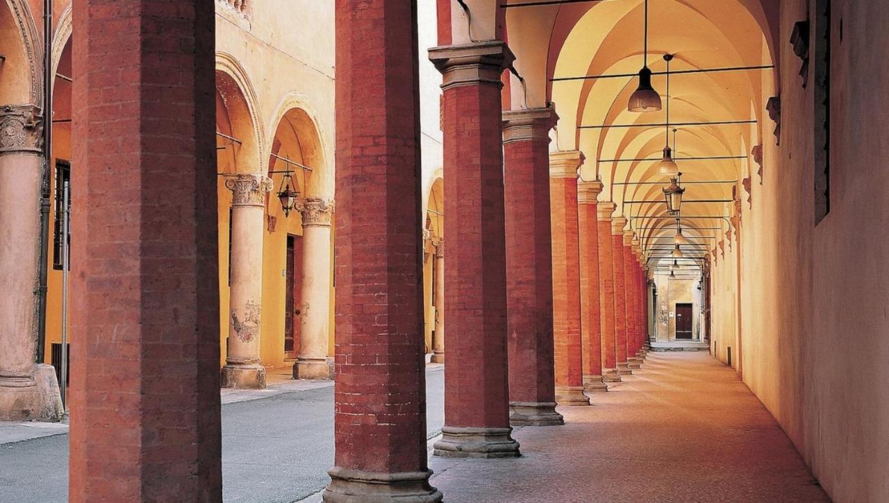 Fashion Bologna Apartment Bagian luar foto